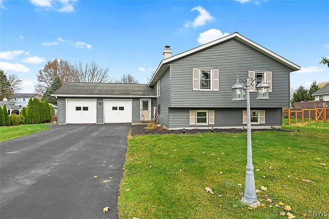 5871 Sleepy Hollow Rd photo 1