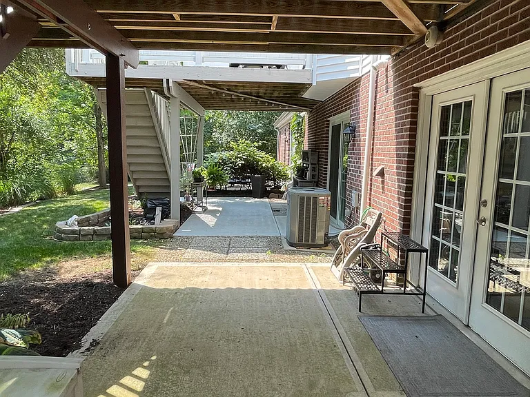 574 E Vanderbilt Dr — Photo 24