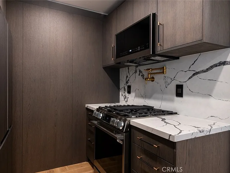 515 N Jackson St #102 — Photo 16