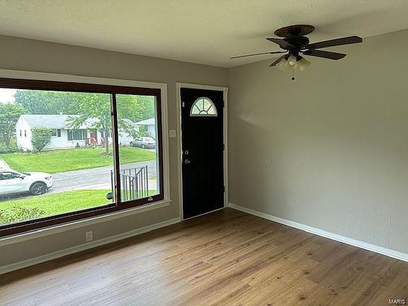 2nd image of 250 Saint Daniel Ln