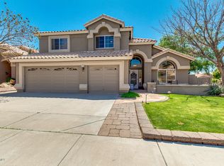 1401 E Thistle Landing Dr, Phoenix, AZ 85048