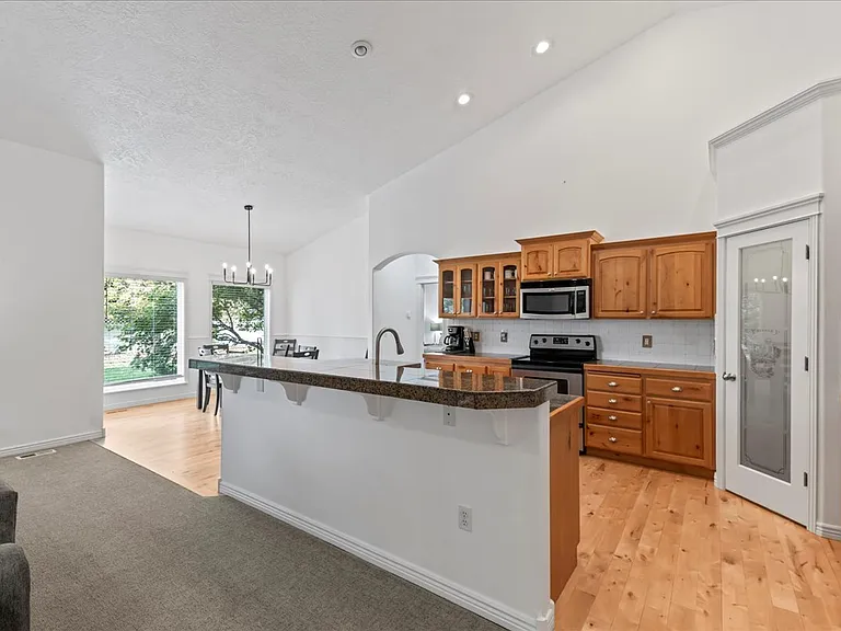 2544 W Teano Dr — Photo 18