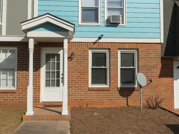 796 Glynn Oaks Dr, Clarkston, GA 30021