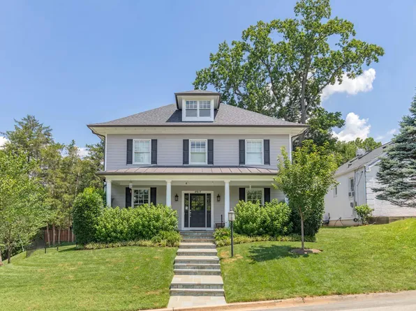 4917 Bayard Blvd, Bethesda, MD 20816