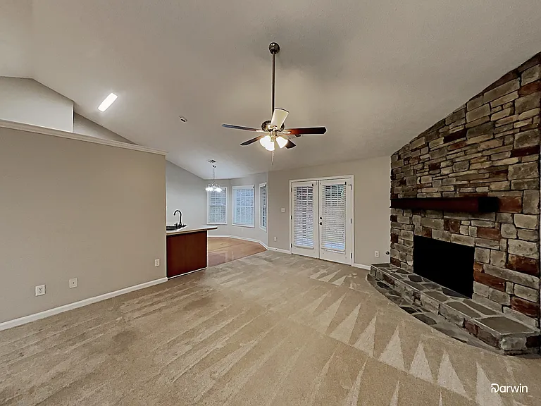 187 Alexis Dr — Photo 7