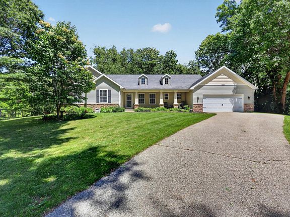 2nd image of 8669 Lilly Ridge Dr SE