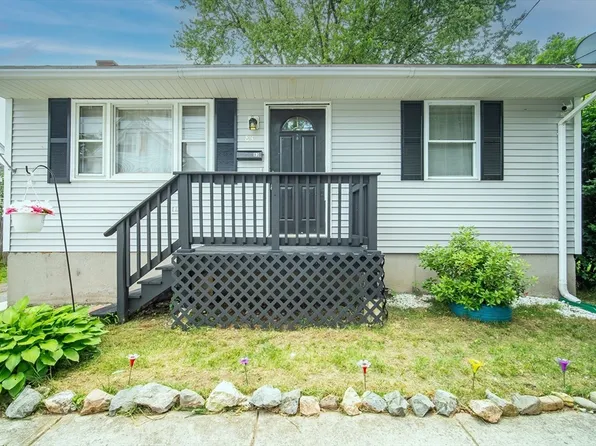 83 Armstrong St, West Springfield, MA 01089