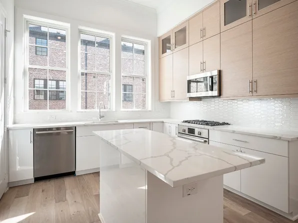 4145 Runyon Rd, Addison, TX 75001