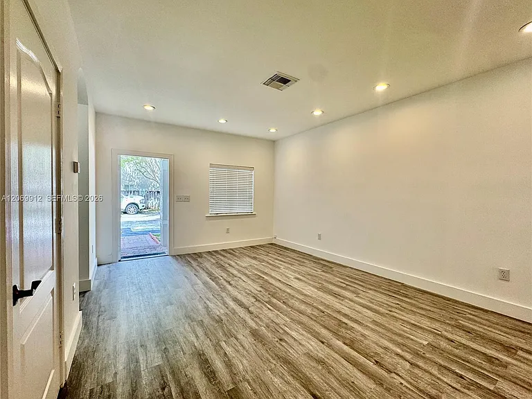 14333 SW 125th Ct — Photo 6