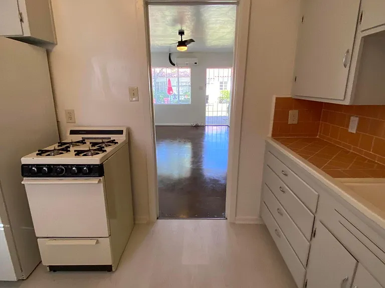 1530 W Mulberry Dr — Photo 7