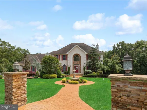 1 Turtle Clan Ct, Clarksburg, NJ 08510