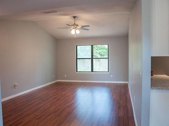 5th image of 475 Kevin Dr