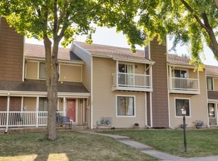 209 52nd St, West Des Moines, IA 50265