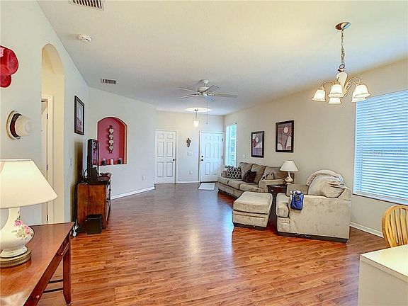 3rd image of 1117 Windton Oak Dr