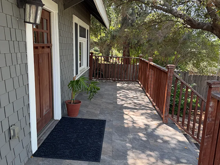 1408 Oak Grove Dr — Photo 2
