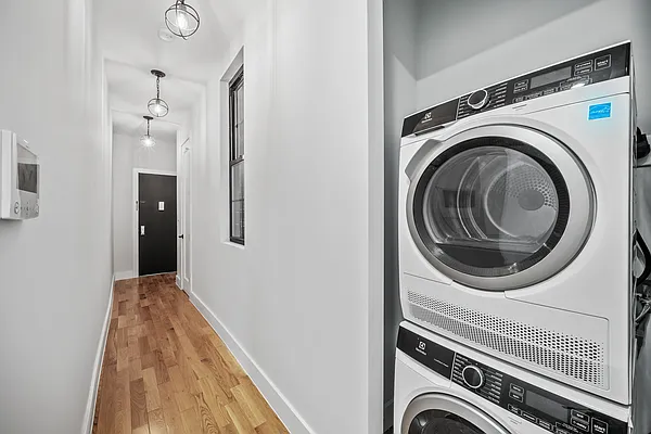 Rented by Vector New York, LLC | media 8