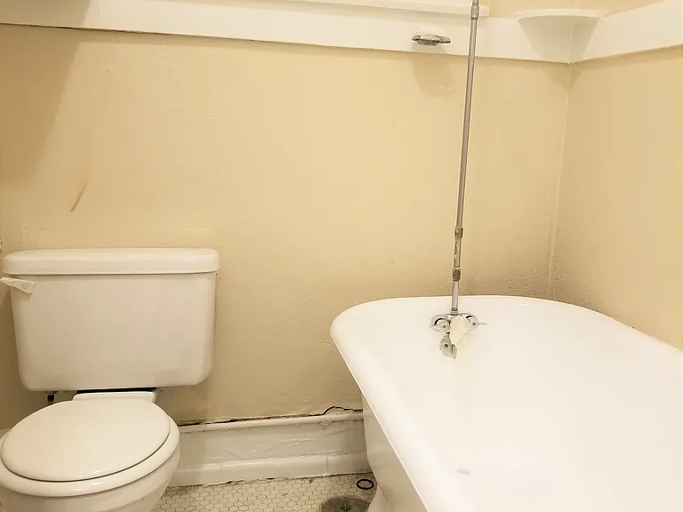 975 N Washington St #1 — Photo 10