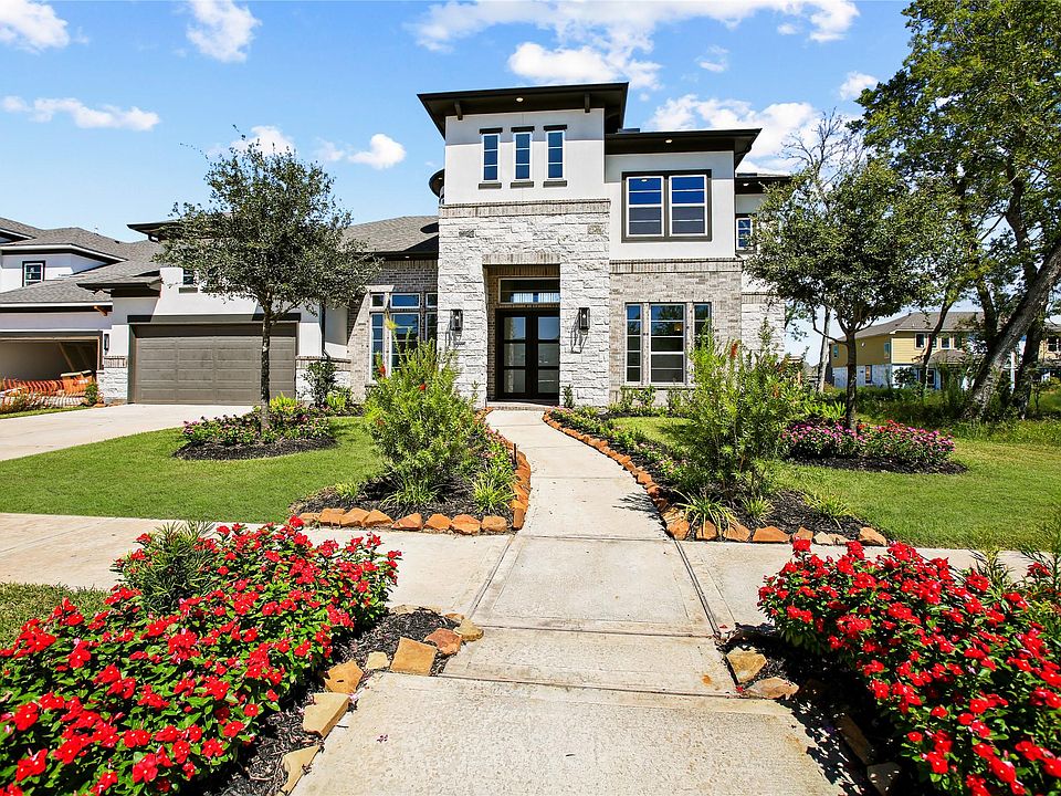 1st image of 10007 Crescent Oak Dr