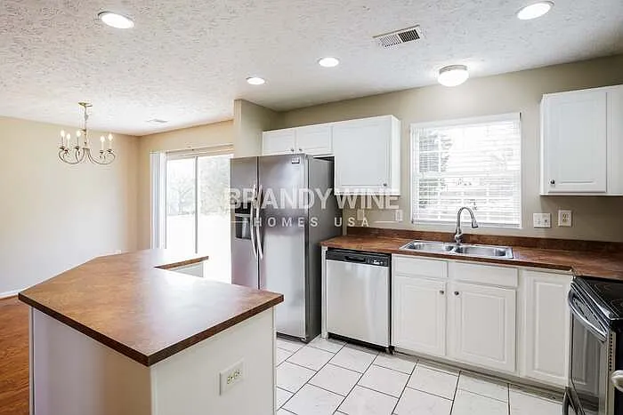 2509 Jordan Ridge Dr — Photo 9