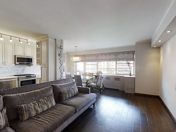 4th image of 2930 W 5th St APT 13