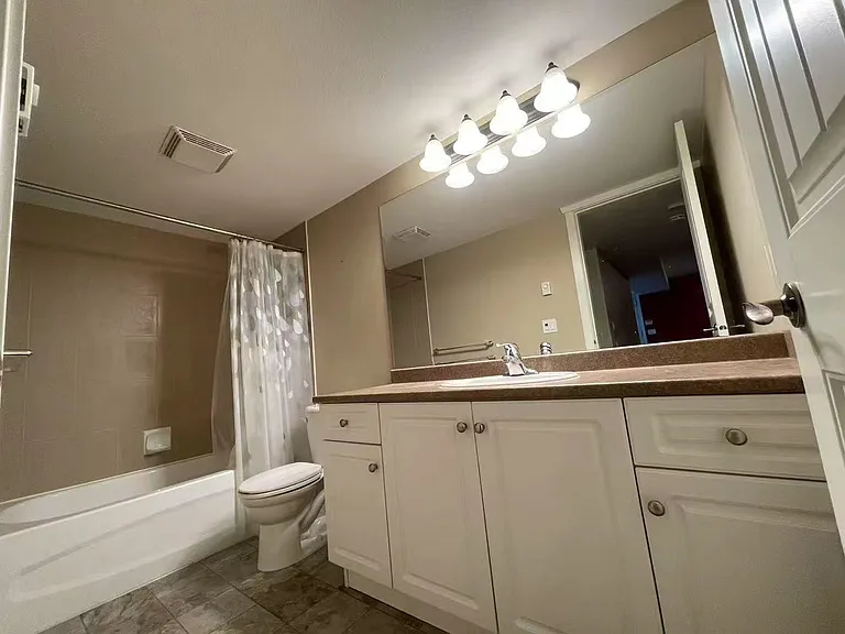 789X 211b St #BASEMENT — Photo 9