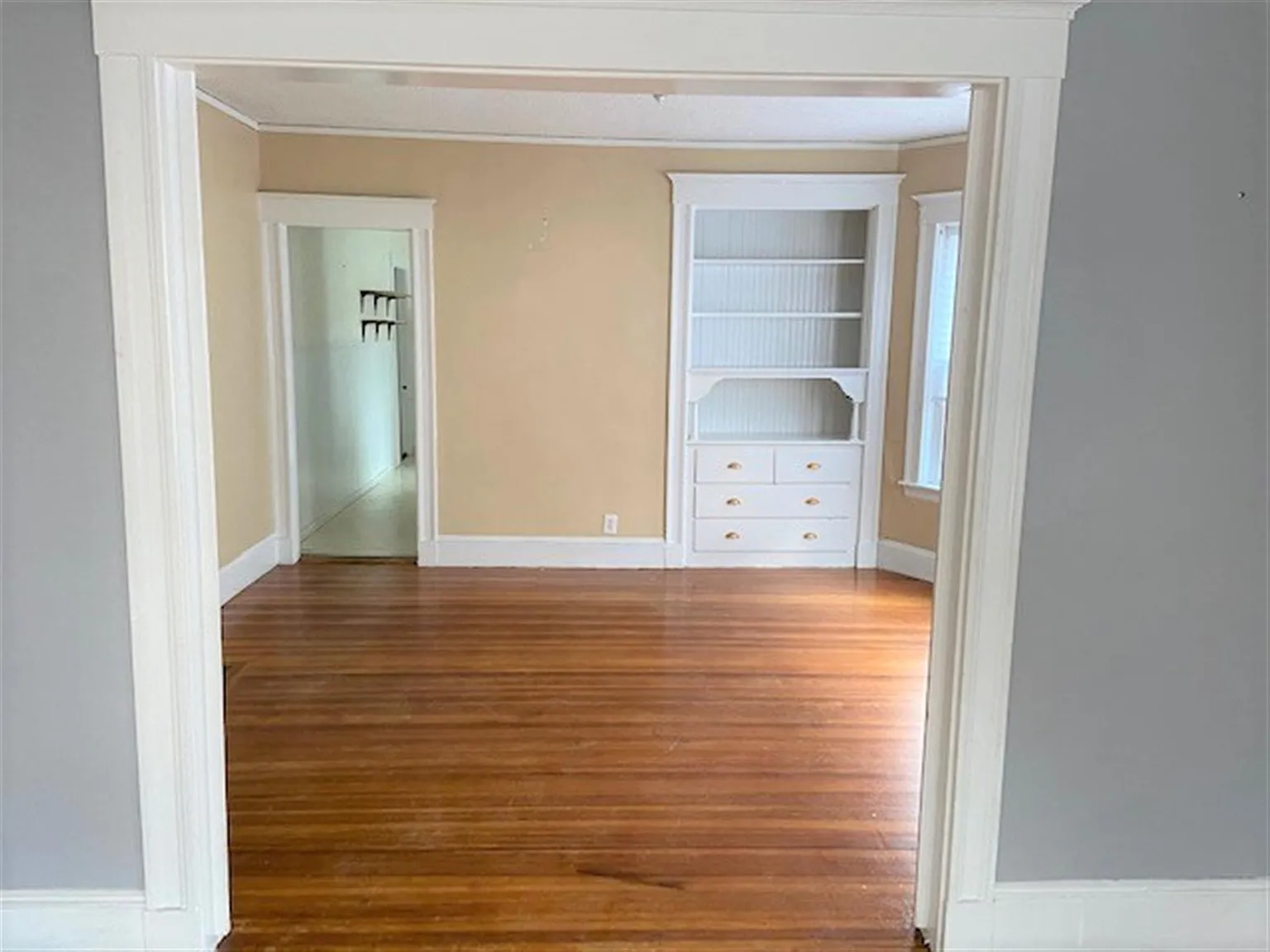 2 bed, 1100 sqft, $2,900 — Photo 3