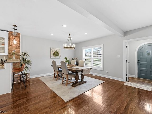 5th image of 3525 Silsby Rd