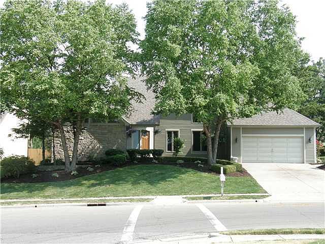 1st image of 690 Deer Run Dr