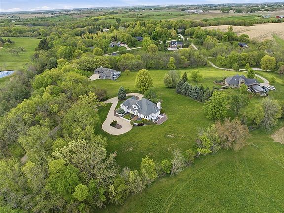 3rd image of 1 Buck Hill Dr