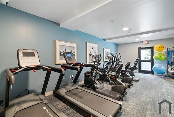 600 Roble Ave #411 — Photo 2