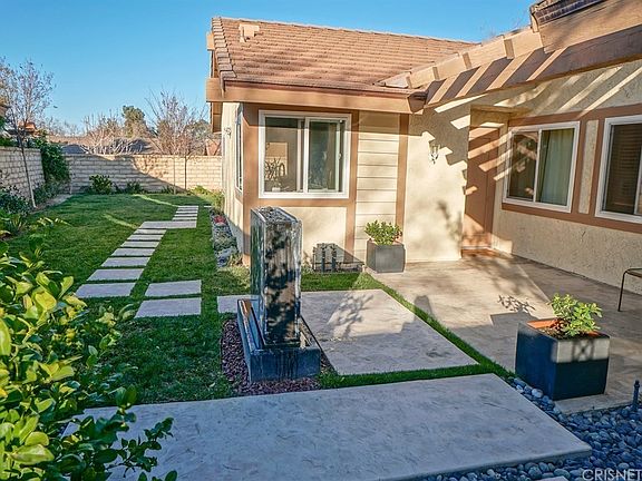 Awesome area upon entry!