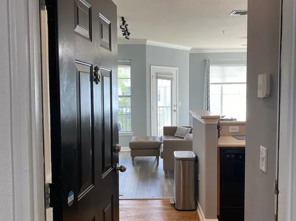 8290 GATE Parkway W #1318, Jacksonville, FL 32216