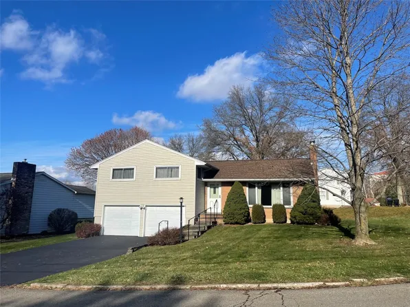 1733 Terrace Dr, Vestal, NY 13850