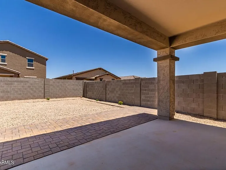 17318 W Surrey Dr — Photo 36