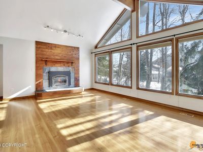 19321 Verdant Cir, Eagle River, AK, 99577