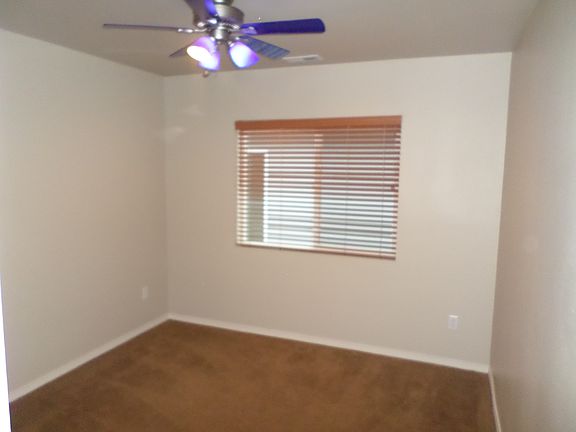 3rd image of 7605 Rushmore Way NE