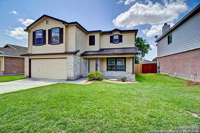3 bed, 2.5 bath, 2021 sqft, $2,295 — Photo 2