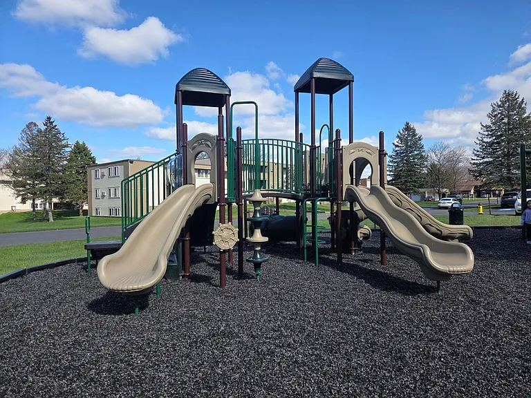 Cedarwood Crossings — Photo 34