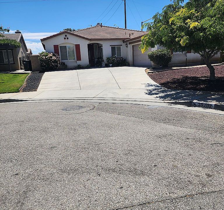 1st image of 39202 Nicole Dr