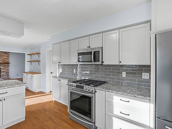 4th image of 5413 Roscommon Rd