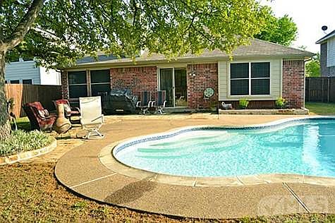 3rd image of 1713 Redwood Dr