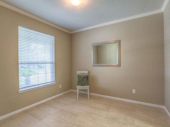 4th image of 3124 Centennial Village Dr