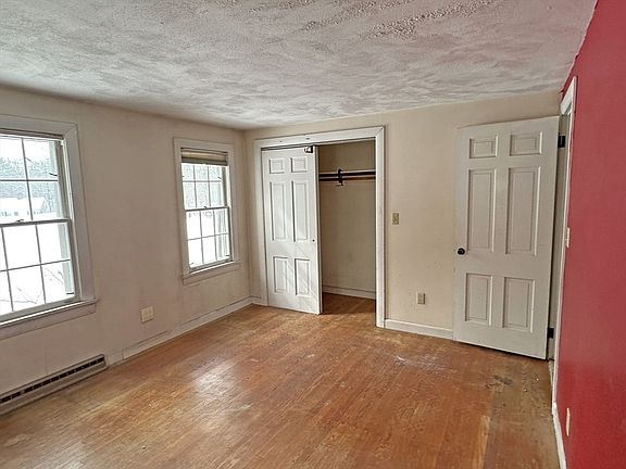 4th image of 316 Main Rd