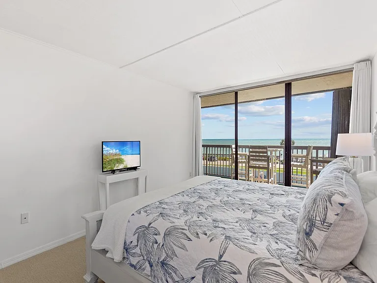 4141 Ocean Dr #401 — Photo 15