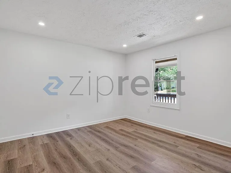 500 Camp Creek Cir #1 — Photo 10