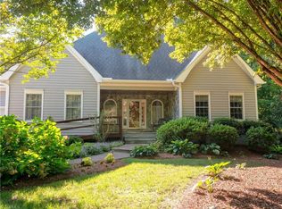 8904 Harpers Grove Ln, Clemmons, NC 27012