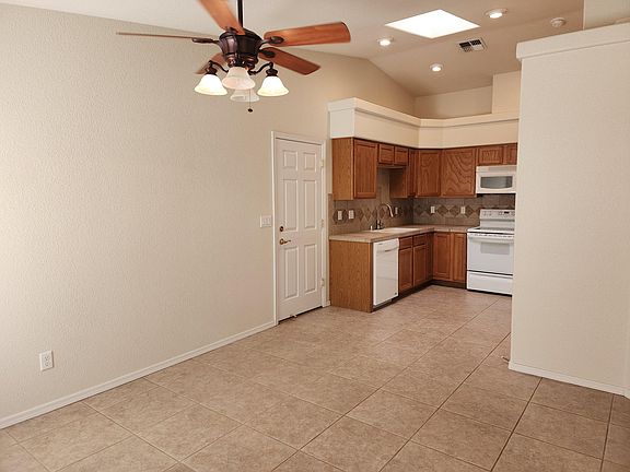 5th image of 1797 E Emily Dr