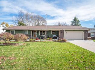 1842 17th Ave, Grafton, WI 53024