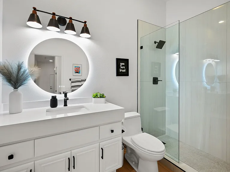 143 E Kavenish Dr — Photo 28