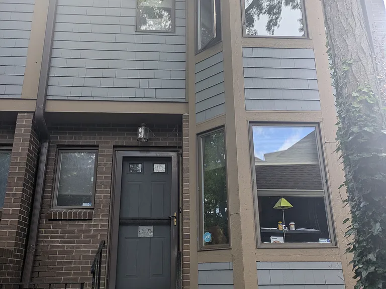 397 Alexander St Apt 19
